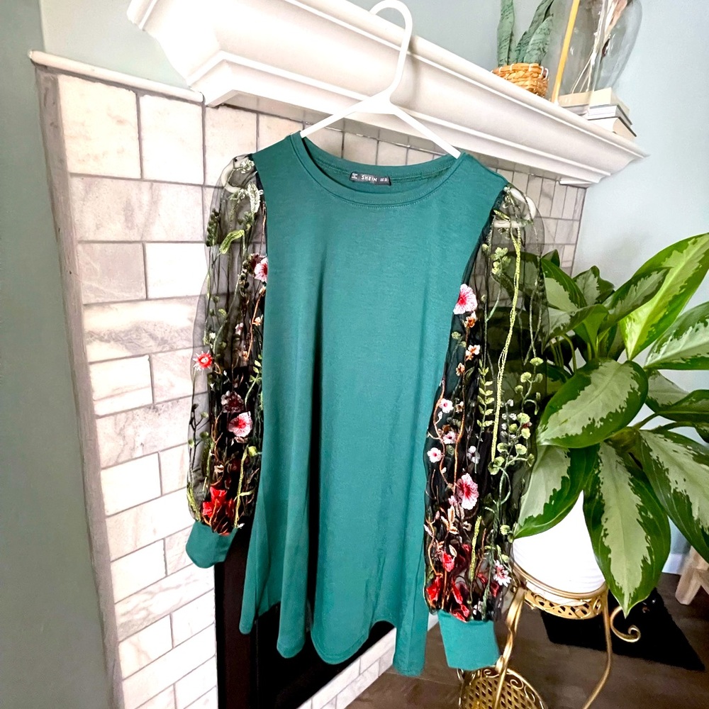 🌿Floral sleeved dress 🌿